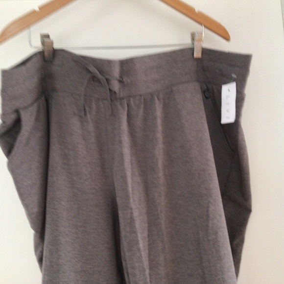 New Livi Active gray joggers, nwt sz 26/28 - Picture 8 of 9